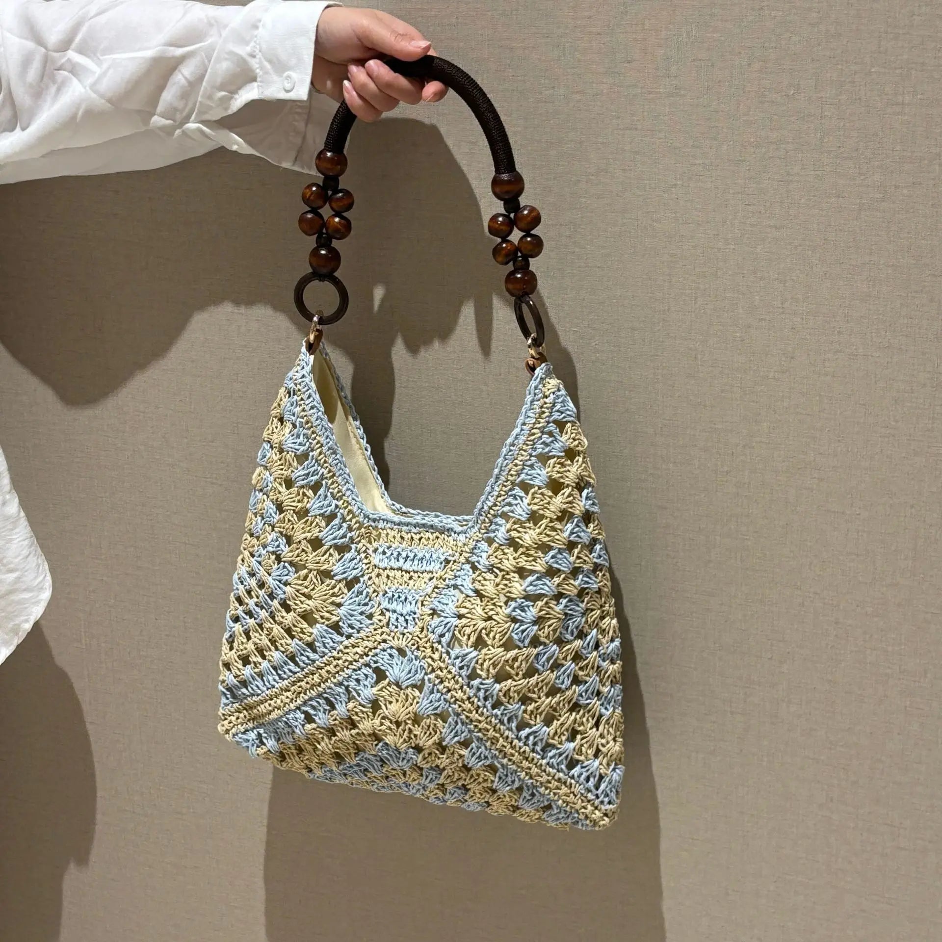 Handcrafted Versatile Woven Bag - Lightweight Crochet Straw Shoulder Bag for Beach and Vacation Use