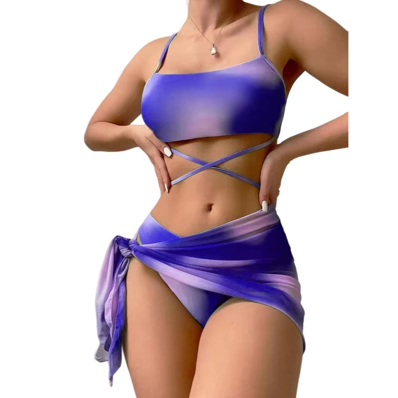 Nuevo diseño, estampado sexy en stock, ropa de playa de dos piezas, trajes de baño con cuello halter triangular y tanga para mujer