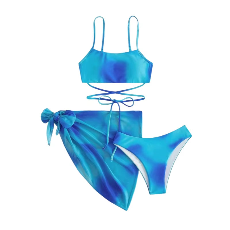 Nuevo diseño, estampado sexy en stock, ropa de playa de dos piezas, trajes de baño con cuello halter triangular y tanga para mujer