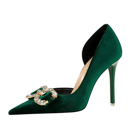 (1363-K77 BIGTREE Banquet) Tacones altos, tacones finos, corte poco profundo, corte lateral puntiagudo, hebilla de diamantes de imitación de gamuza gruesa, pajarita